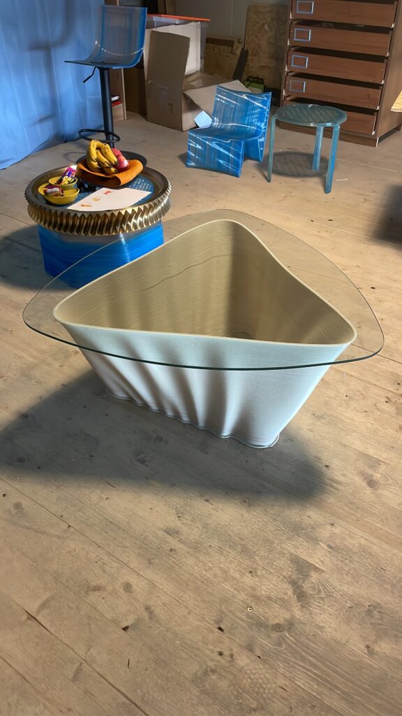Dessous de table adaptée à un verre spécial