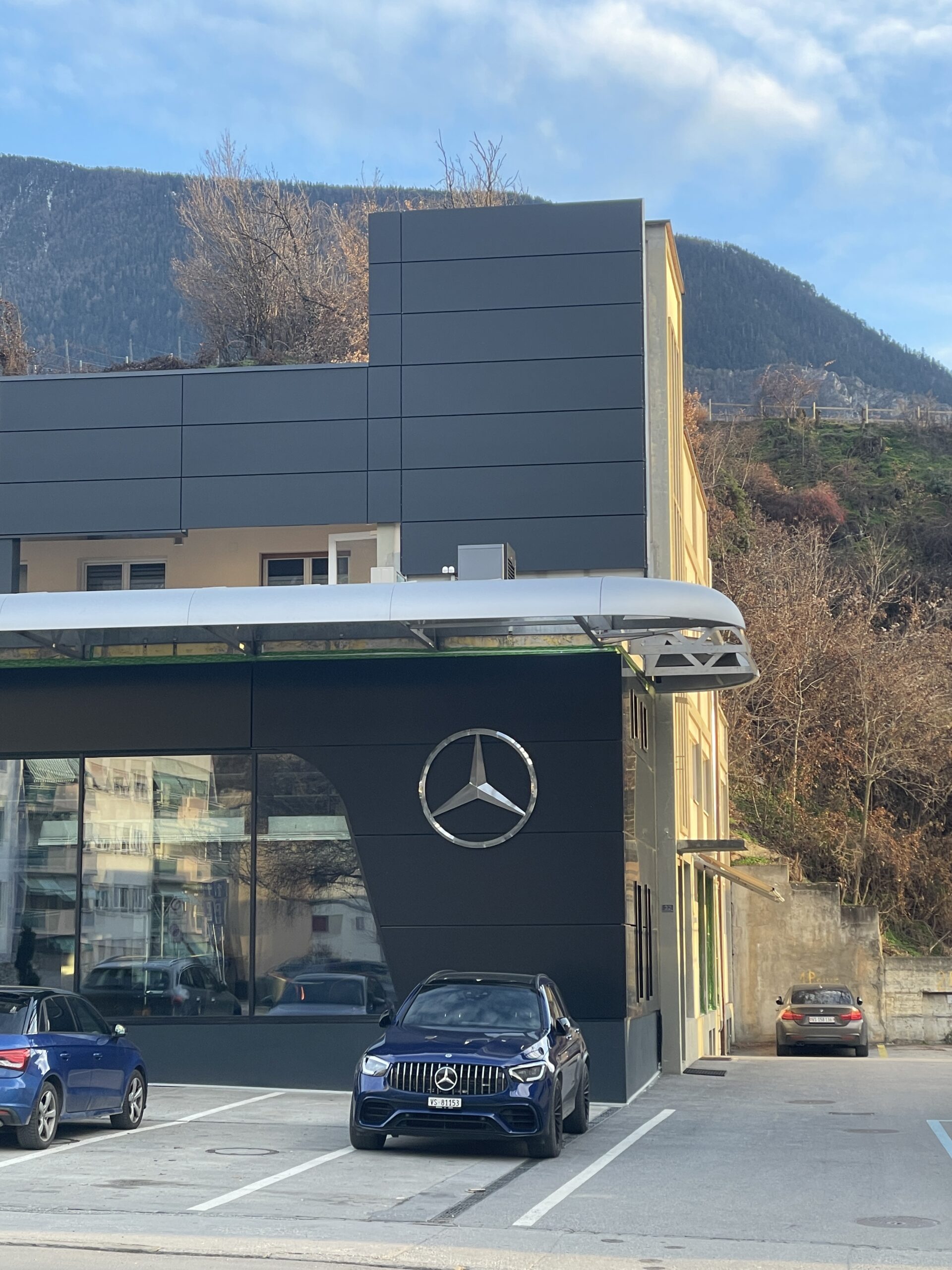 Garage Mercedes D'Andrès Sierre avec pièces d'angle marquise impression 3D Tec3D